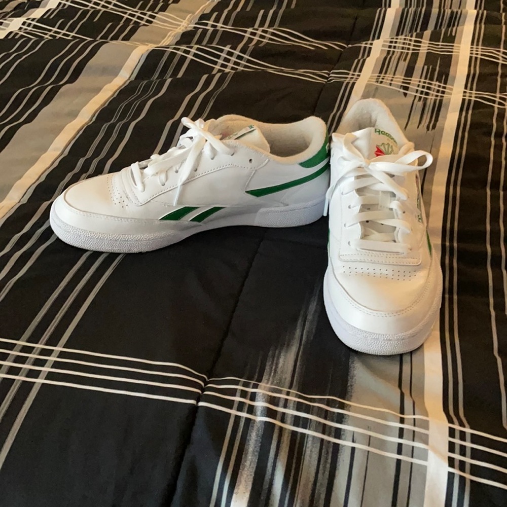 NWOT Reebok classics